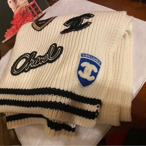 Authentic Chanel cashmere scarf new with tag